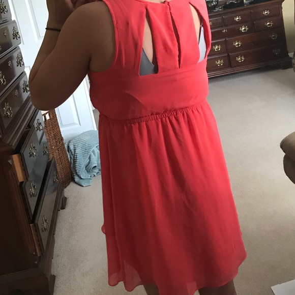 Peachy-orange dress - Picture 3 of 6